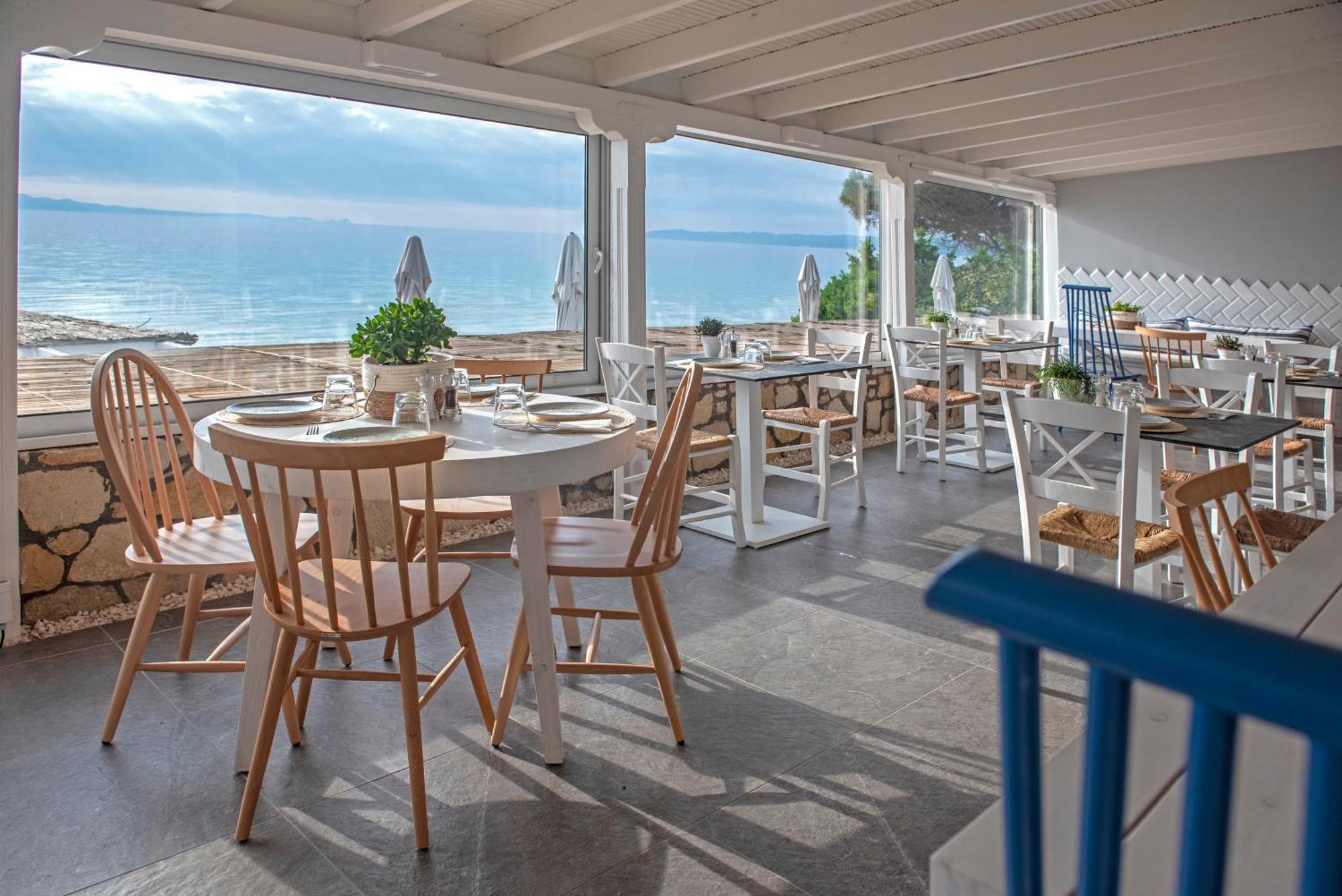 White Suites Resort 阿菲托斯 外观 照片